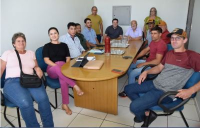 CONSELHO DE DESENVOLVIMENTO RURAL SE REÚNE COM O SECRETÁRIO MUNICIPAL DE DESENVOLVIMENTO ECONÔMICO.