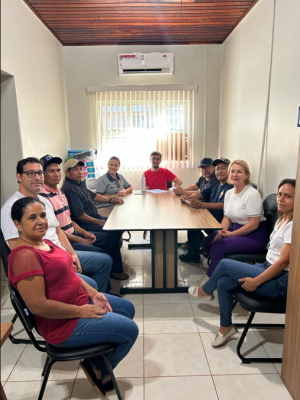 REUNIÃO ENTRE ASSISTÊNCIA SOCIAL E LIDERANÇAS DA PIELYTO KUÊ SELA ACORDO DE PROTEÇÃO BÁSICA AOS INDÍGENAS.