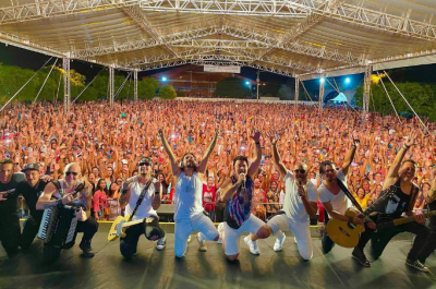 SHOWS DA VIRADA REUNIU MAIS DE 7 MIL PESSOAS POR DIA EM IGUATEMI.