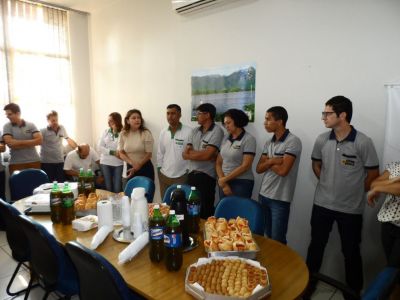 PREFEITA PATRICIA  REUNIU SERVIDORES PARA COMEMORAR DIA DO FUNCIONÁRIO PÚBLICO