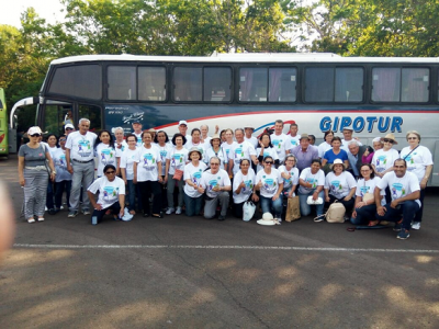 IDOSOS ORGANIZARAM EXCURSÃO PARA FOZ DO IGUAÇU