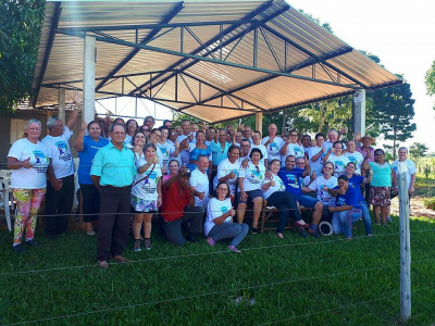 MELHOR IDADE REALIZOU CONFRATERNIZAÇÃO