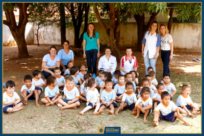 SECRETARIA DE SAÚDE PROMOVE APLICAÇÃO DE FLÚOR EM ALUNOS DA REDE MUNICIPAL DE ENSINO