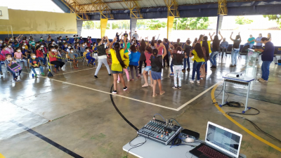 NA SEMANA DO TRÂNSITO, ESCOLA TANCREDO NEVES REALIZA ATIVIDADES CULTURAIS E PALESTRA.