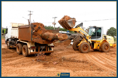 PREFEITURA INTENSIFICA AÇÕES DE LIMPEZA URBANA