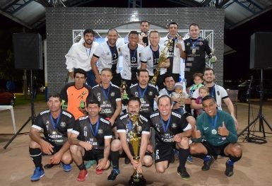 COM FESTIVAL DE FOOD TRUCK E MÚSICA AO VIVO, SECRETARIA DE ESPORTE REALIZA FINAIS DA COPA SOCIETY 2025.