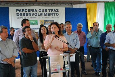 IGUATEMI RECEBE GOVERNADOR REINALDO AZAMBUJA PARA ENTREGA DE OBRAS E LANÇAMENTO DE INVESTIMENTOS.