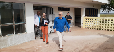 PREFEITO E SECRETÁRIA VISTORIAM OBRA DE REFORMA DA CRECHE E PEDE AGILIDADE NA CONCLUSÃO.