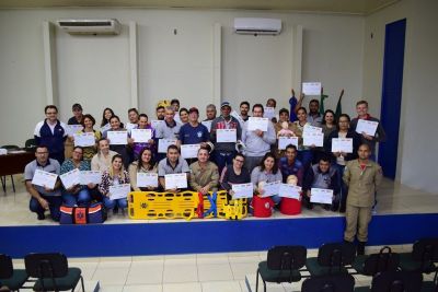 PROFISSIONAIS DA SAÚDE PARTICIPARAM DE TREINAMENTO DE SOCORRISTA.