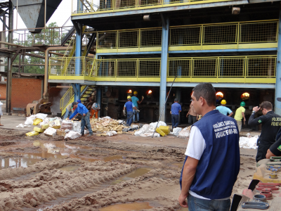 VIGILÂNCIA SANITÁRIA ACOMPANHOU A INCINERAÇÃO DE 5 TONELADAS DE DROGAS COM A POLICIA FEDERAL