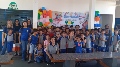 DIREÇÃO DA ESCOLA CEMUR NO ASSENTAMENTO NOSSA SENHORA AUXILIADORA RECEBE ALUNOS PARA INÍCIO DO ANO LETIVO.  
