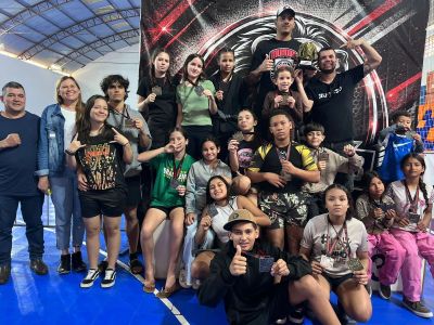 JIU-JITSU DE IGUATEMI OBTEM 100% DE APROVEITAMENTO COM 11 MEDALHAS DE OURO NO ESTADO DO PARANÁ.
